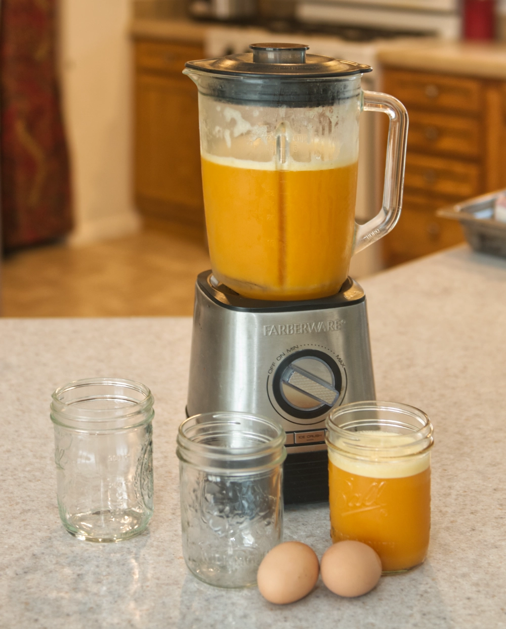 Egg slurry with supplements in the blender